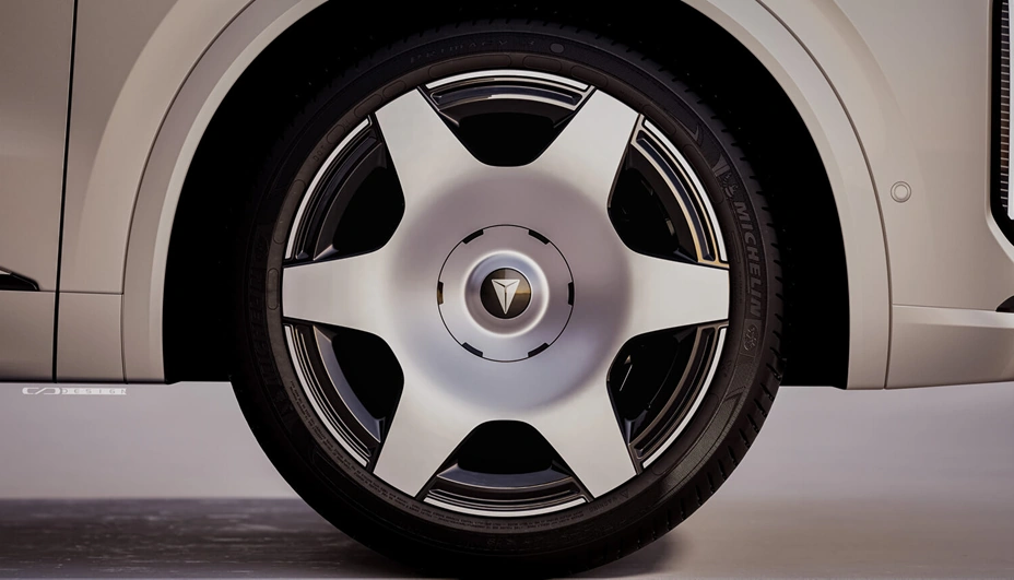 Deepal S09 — polished wheel detail