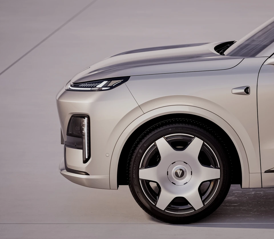 Deepal S09 — front wheel and bodywork detail